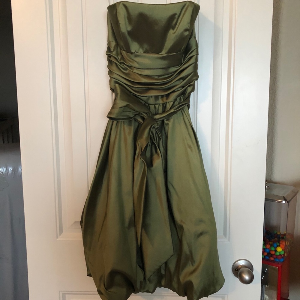Short David’s Bridal dress